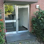 Design Luxus, Vollausstattung, 2 Min Hbf Duisburg, Betten, 2 55