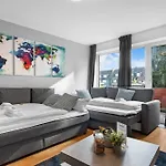 Design Luxus, Vollausstattung, 2 Min Hbf Duisburg, Betten, 2 55