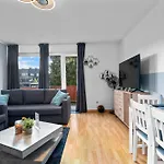 Appartamento Design Luxus, Vollausstattung, 2 Min Hbf Duisburg, Betten, 2 55