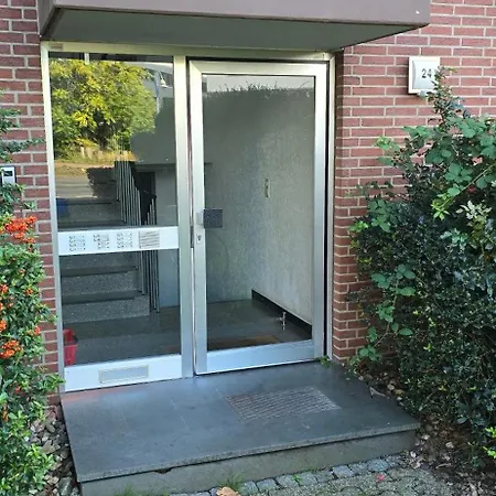 Design Luxus, Vollausstattung, 2 Min Hbf Duisburg, Betten, 2 55