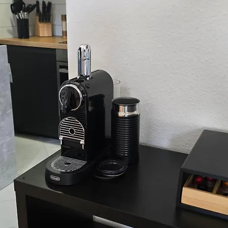 Design Luxus, Vollausstattung, 2 Min Hbf Duisburg, Betten, 2 55