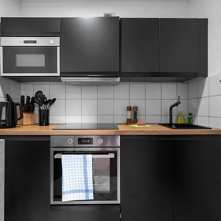 Apartment Design Luxus, Vollausstattung, 2 Min Hbf Duisburg, Betten, 2 55