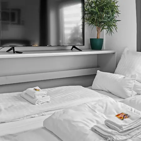 Apartment Design Luxus, Vollausstattung, 2 Min Hbf Duisburg, Betten, 2 55