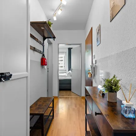 Apartment Design Luxus, Vollausstattung, 2 Min Hbf Duisburg, Betten, 2 55