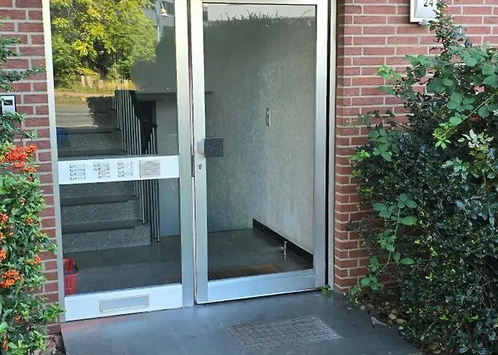 Design Luxus, Vollausstattung, 2 Min Hbf Duisburg, Betten, 2 55