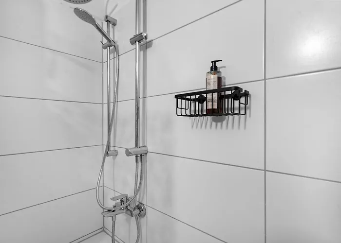 Design Luxus, Vollausstattung, 2 Min Hbf Duisburg, Betten, 2 55